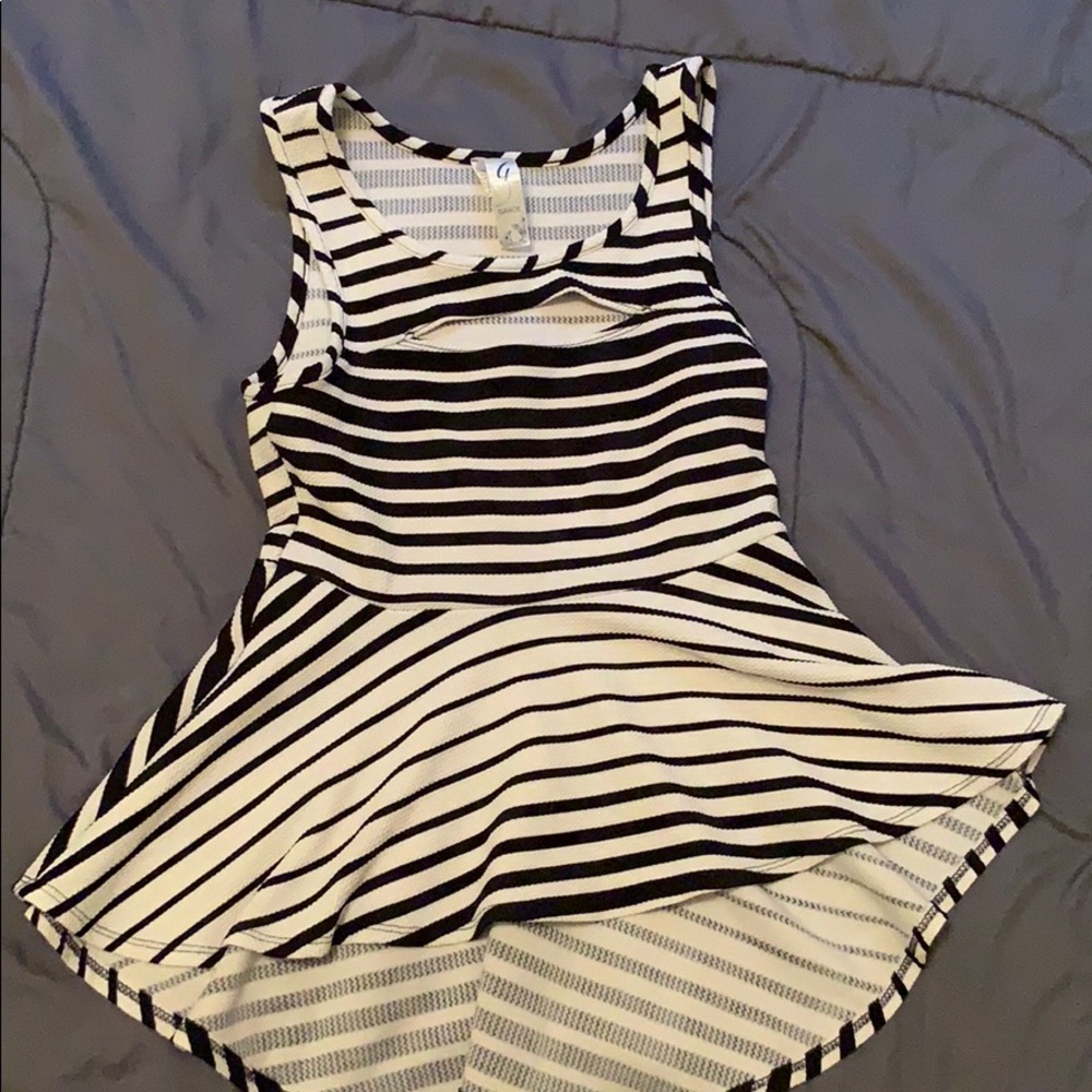 Peplum striped black and white shirt with cut out